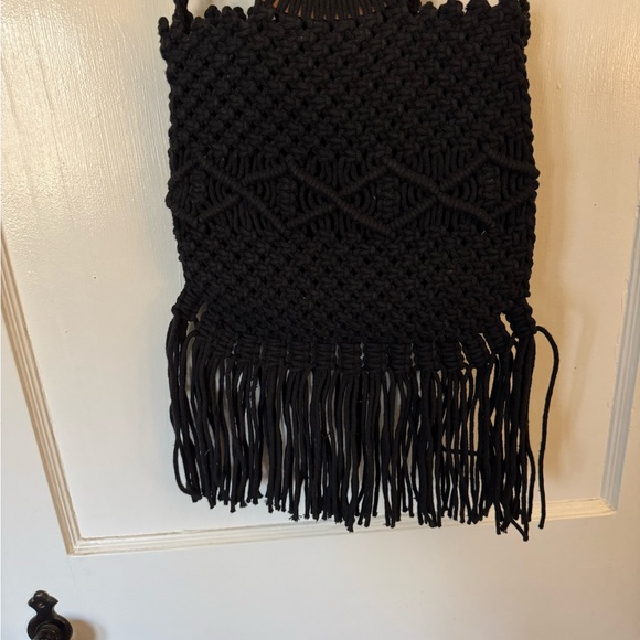Danielle Nicole Macrame Crochet Fringe Wooden Handle Black Bag - Picture 11 of 11